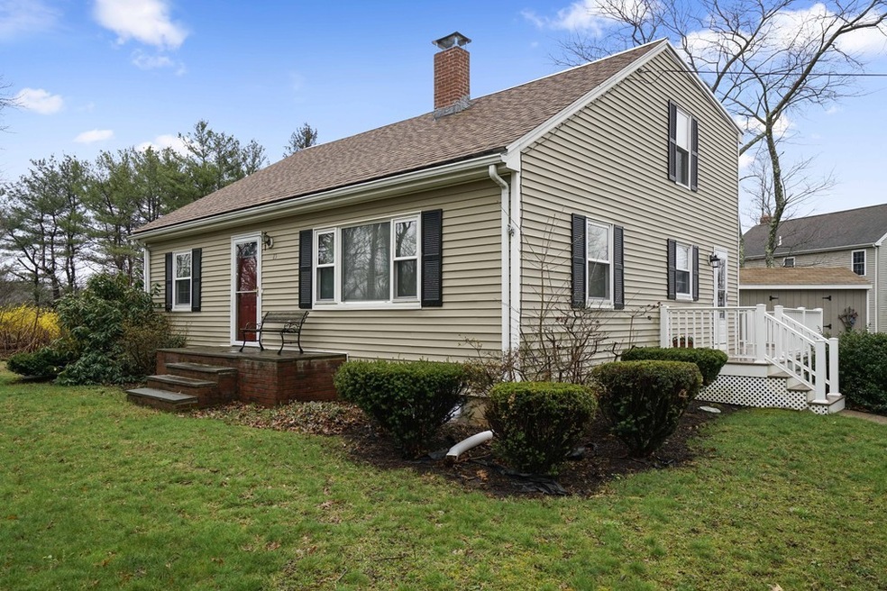 15 Wycliffe St, East Weymouth, MA 02189 - photo 1