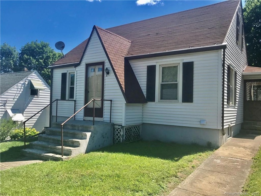 48 Macarthur Dr, Waterbury, CT 06704 - photo 1