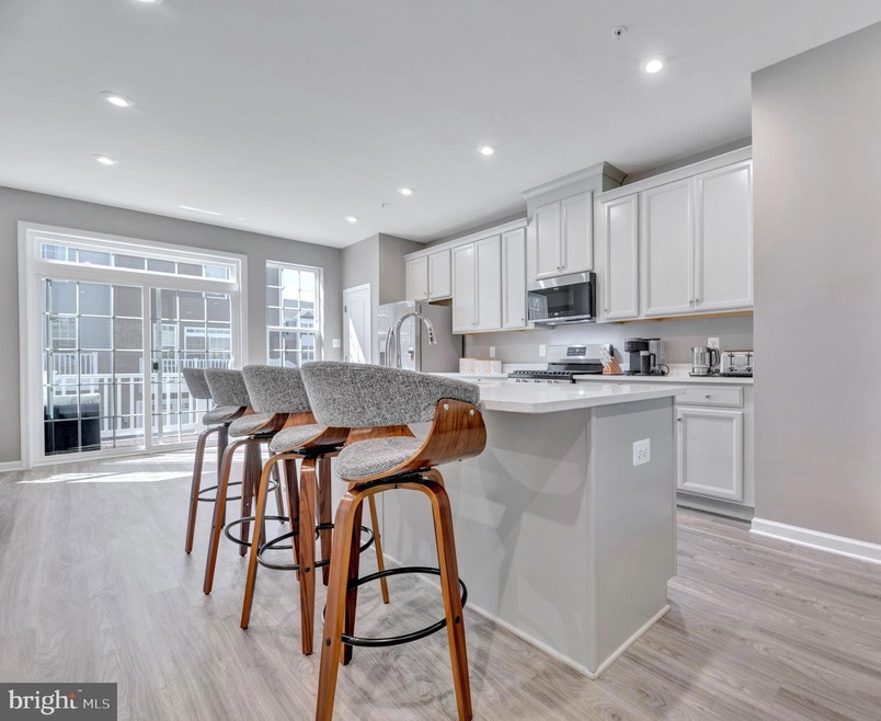 7204 Clagett Dr, Landover, MD 20785 - photo 1