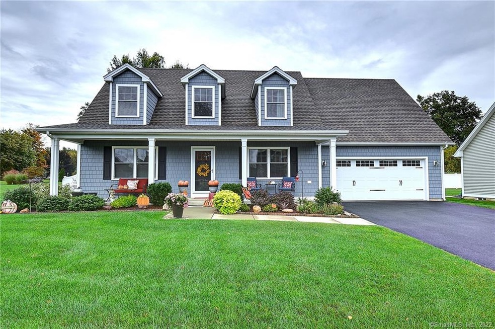 1 Old Village Cir, Windsor, CT 06095 - photo 1