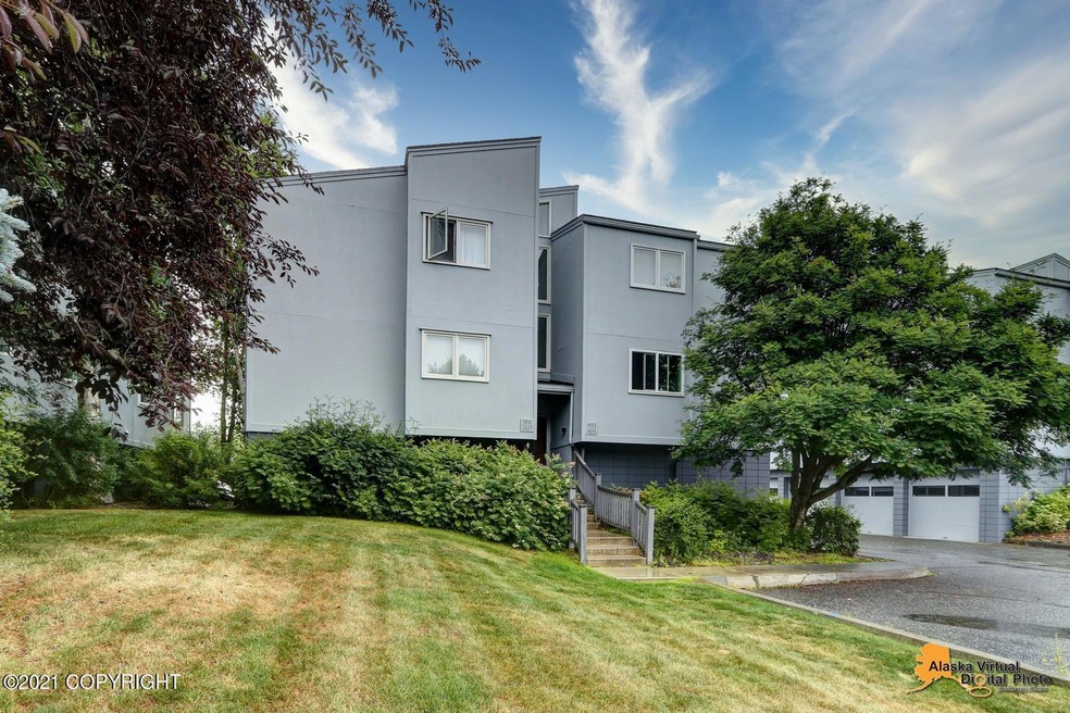 1933 Beaver Place