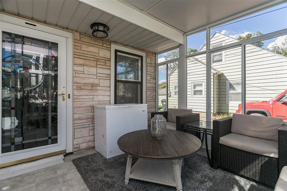 1121 23rd St SE, Cedar Rapids, IA 52403 - photo 1