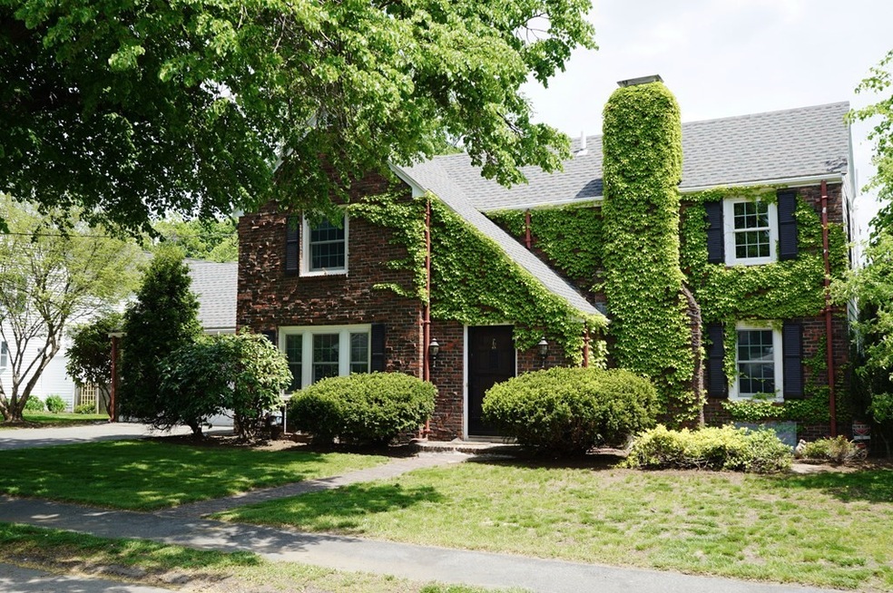 11 Miles Standish Rd, Marblehead, MA 01945 - photo 1