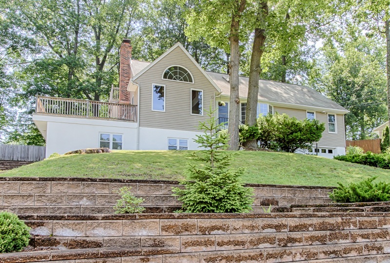 11 Heather Ln, Bloomingdale, NJ 07403 - photo 1