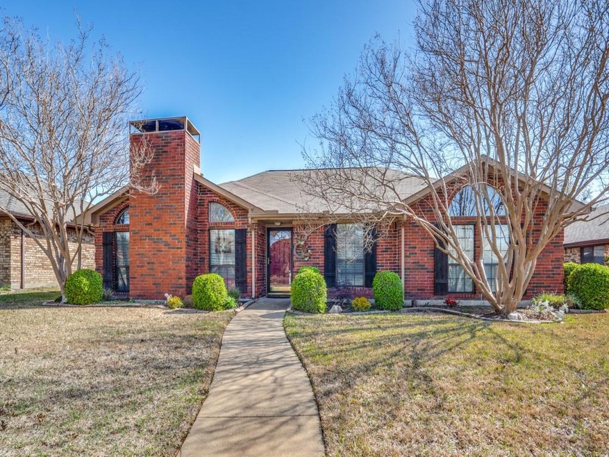 413 W Oak St, Wylie, TX 75098 - photo 1