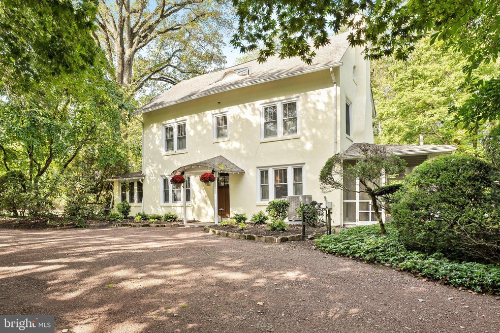 Under Contract $800,000