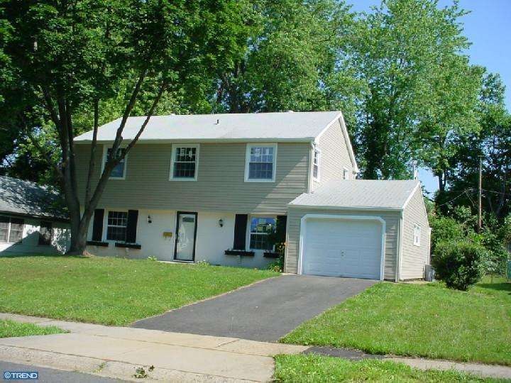 22 Plumtree Ln, Willingboro, NJ 08046 - photo 1