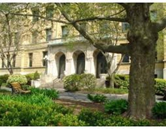 Classical High Condominiums unit 208, Springfield, MA 01103 - photo 1