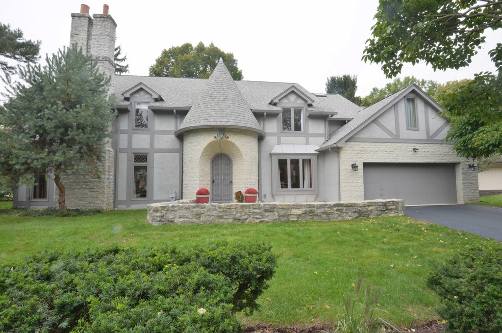 1070 Circle on the Green