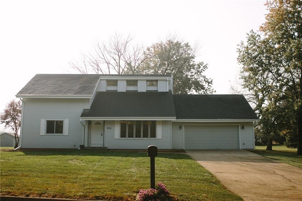 932 Ranchel Dr, Des Moines, IA 50320 - photo 1