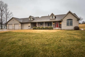 2233 Hickory Hills