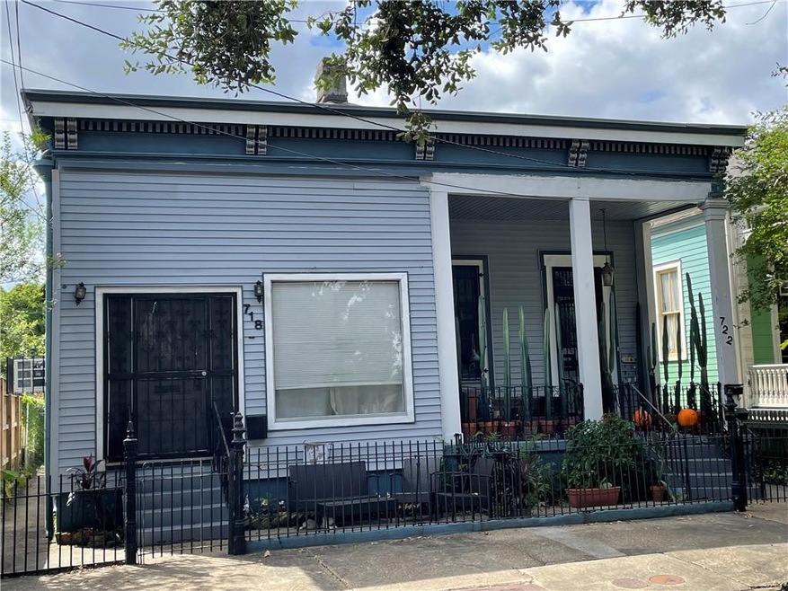 718-722 Third St - Exterior front main house