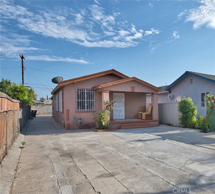 850 W 132nd St, Compton, CA 90222 - photo 1