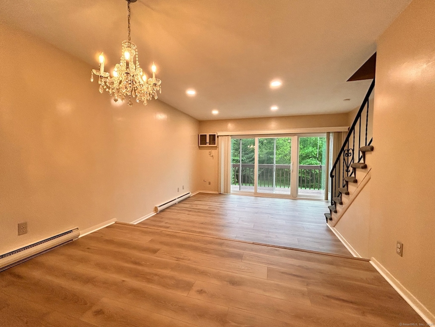 213 Baxter Rd unit B, Storrs Mansfield, CT 06268 - photo 1