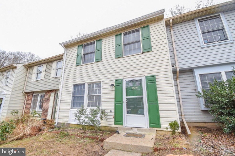 3609 Wharf Ln, Triangle, VA 22172 - photo 1