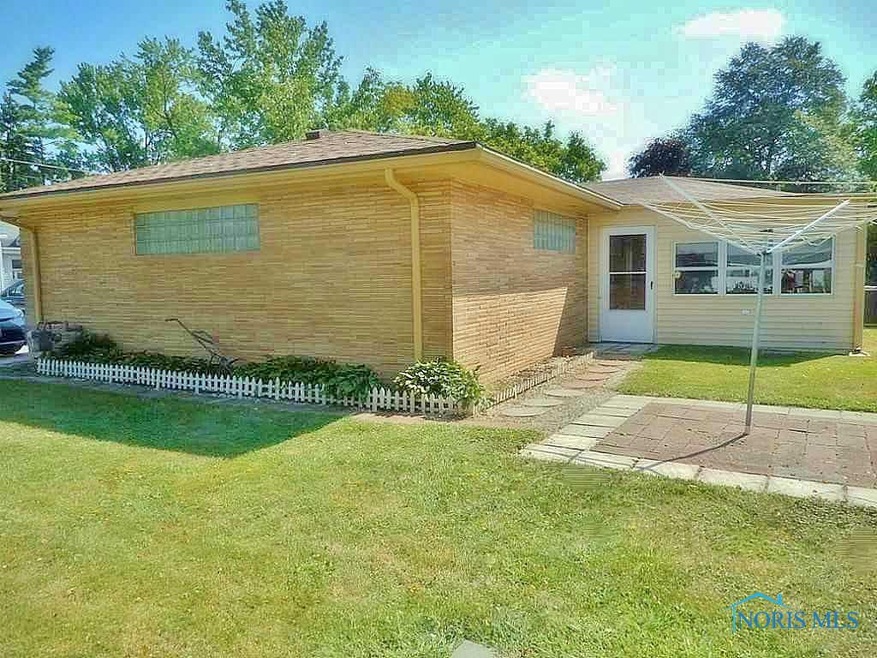 808 West St, Genoa, OH 43430 - photo 1