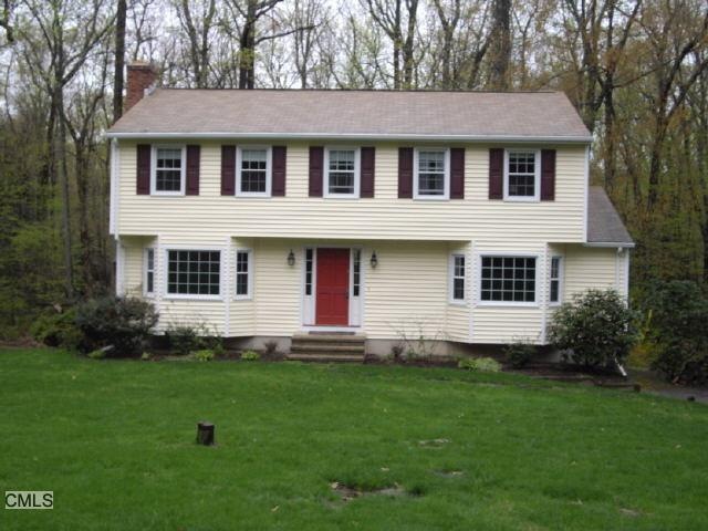 4 Mountain Laurel Ln, Sandy Hook, CT 06482 - photo 1