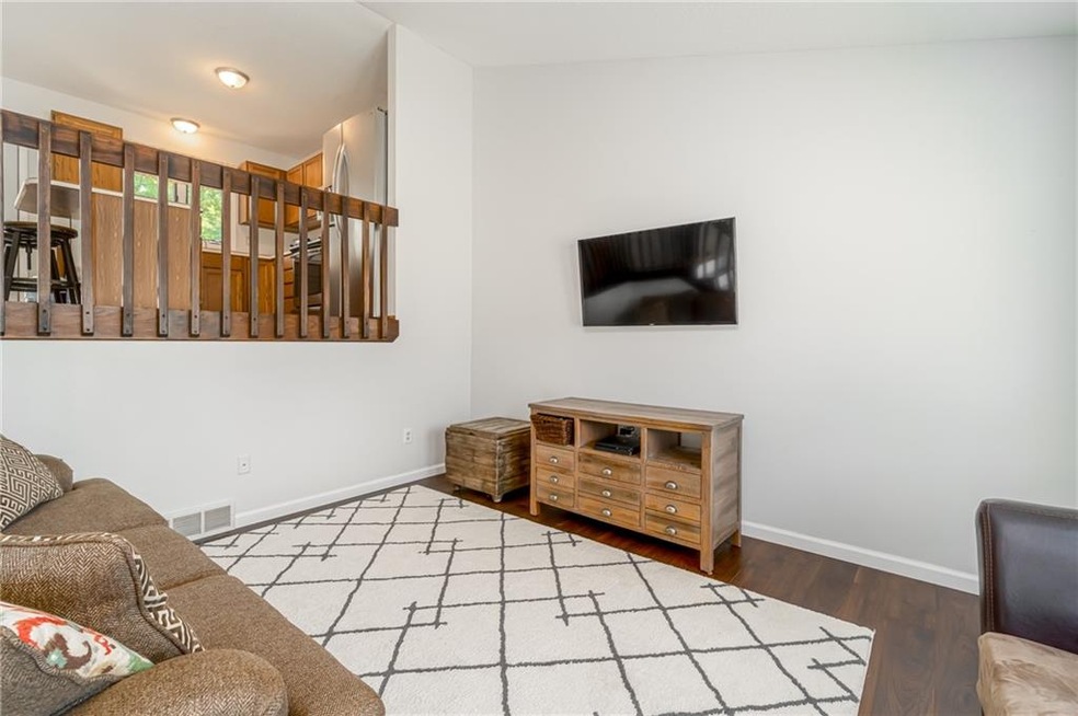 5413 SW 13th St, Des Moines, IA 50315 - photo 1