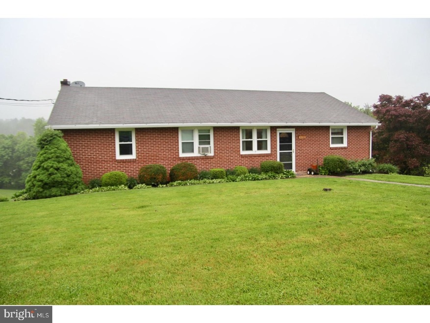 116 Sawmill Rd, Boyertown, PA 19512 - photo 1