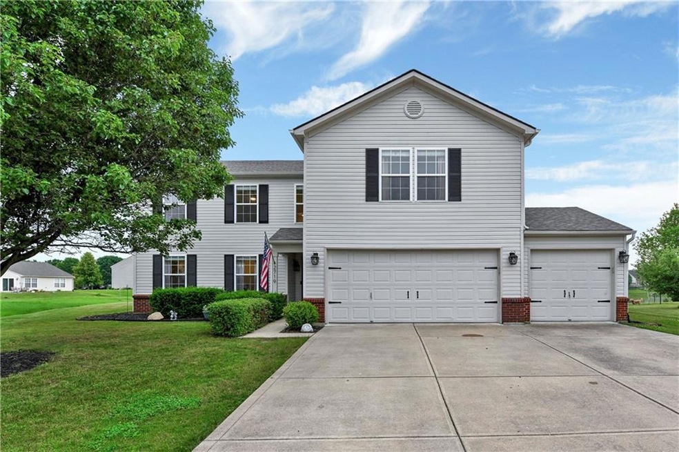 2719 Camelot Way, Greenwood, IN 46143 - photo 1
