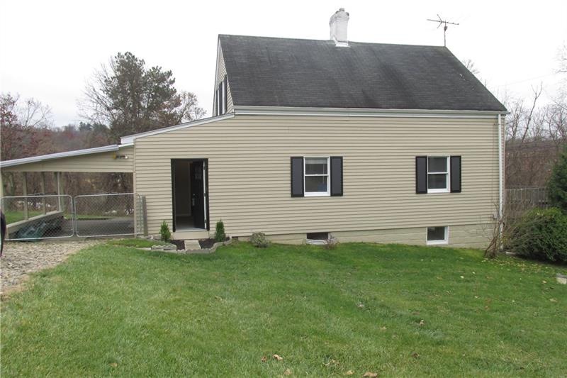 Welcome to 1222 Kennedy Road, a 2/3 bedroom, 1 1/2