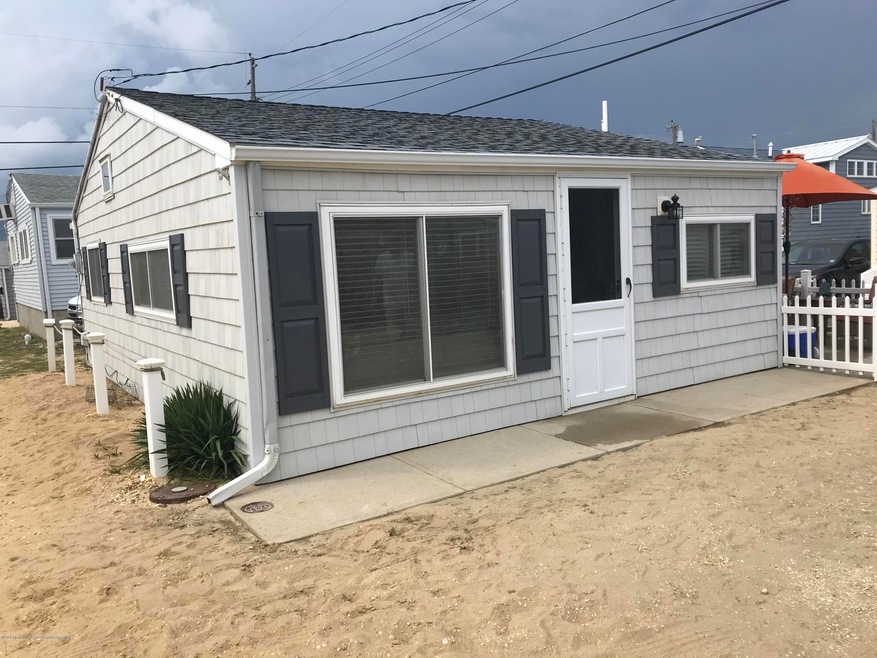 26 East Penguin Way