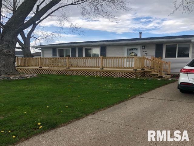 676 W 55th St, Davenport, IA 52806 - photo 1