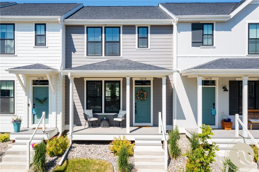 Under Contract $325,000