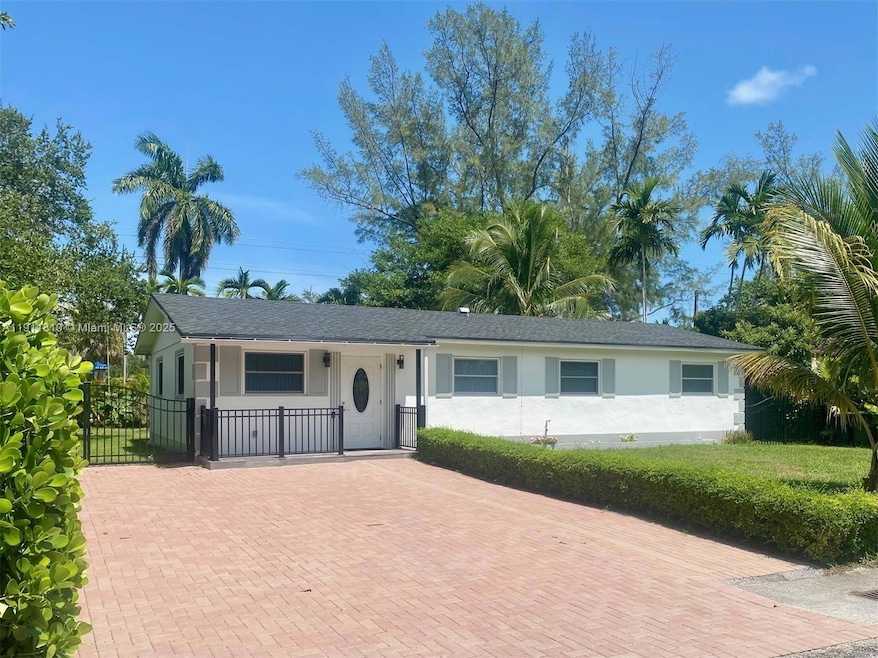 6255 SW 62nd Ct, South Miami, FL 33143 - photo 1