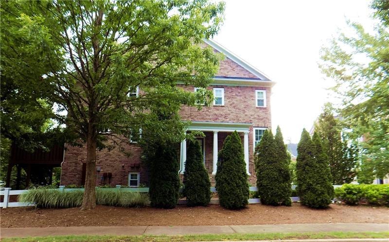 7201 Lowery Oak Dr, Roswell, GA 30075 - photo 1