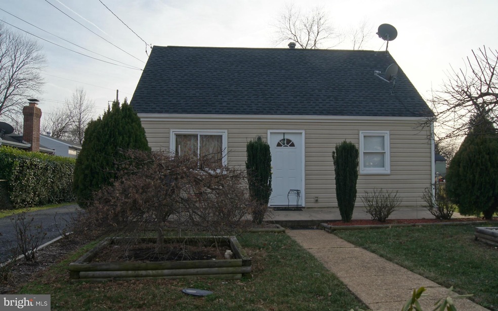 127 Martin Dr, Manassas Park, VA 20111 - photo 1