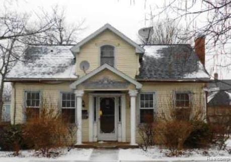 825 E Front St, Adrian, MI 49221 - photo 1