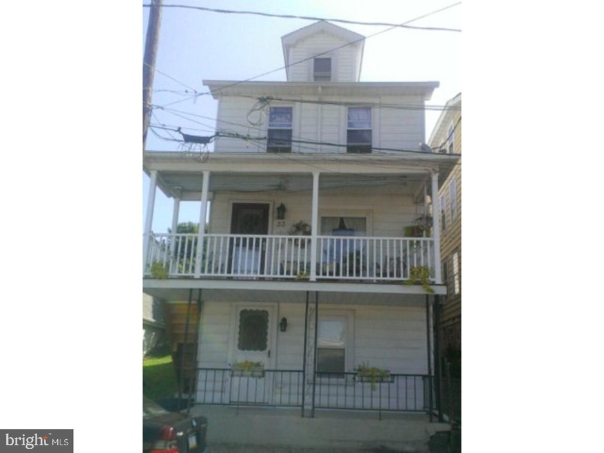 33 Walnut St, Middleport, PA 17953 - photo 1