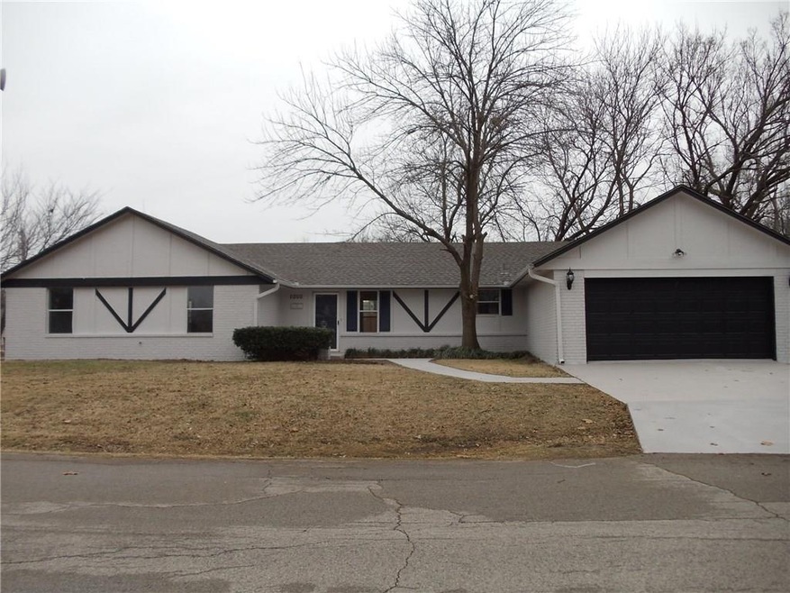 2000 N Bell Ave, Shawnee, OK 74804 - photo 1