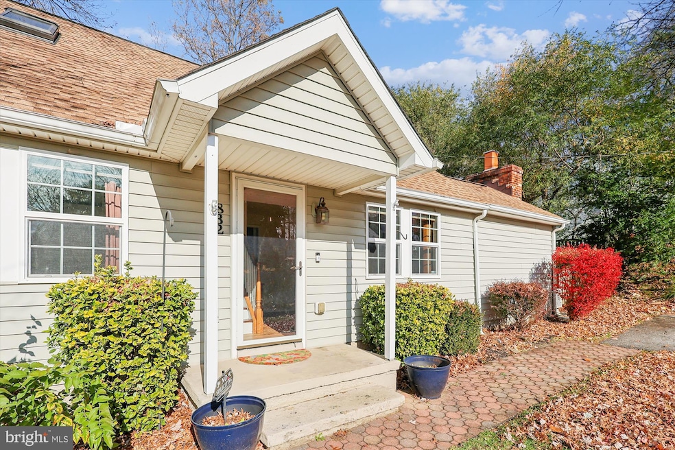 832 Clifton Ave, Arnold, MD 21012 - photo 1