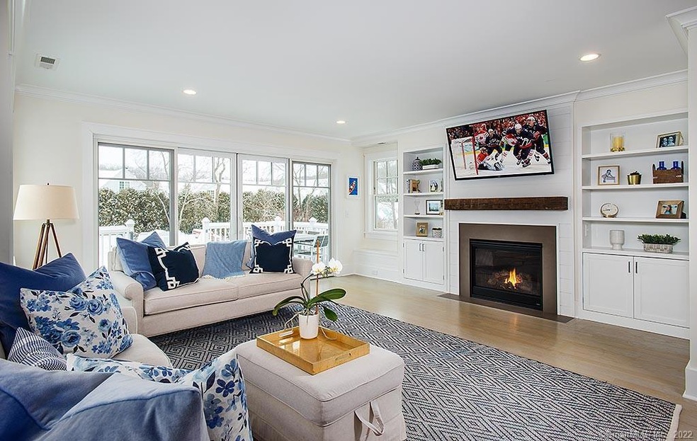 Spacious Living Room