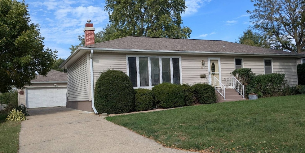 709 Elm St, Mapleton, IA 51034 - photo 1