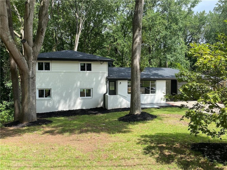 3211 Thrasher Cir, Decatur, GA 30032 - photo 1