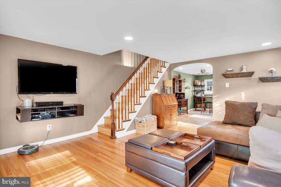 2826 Shelly Rd, Philadelphia, PA 19152 - photo 1