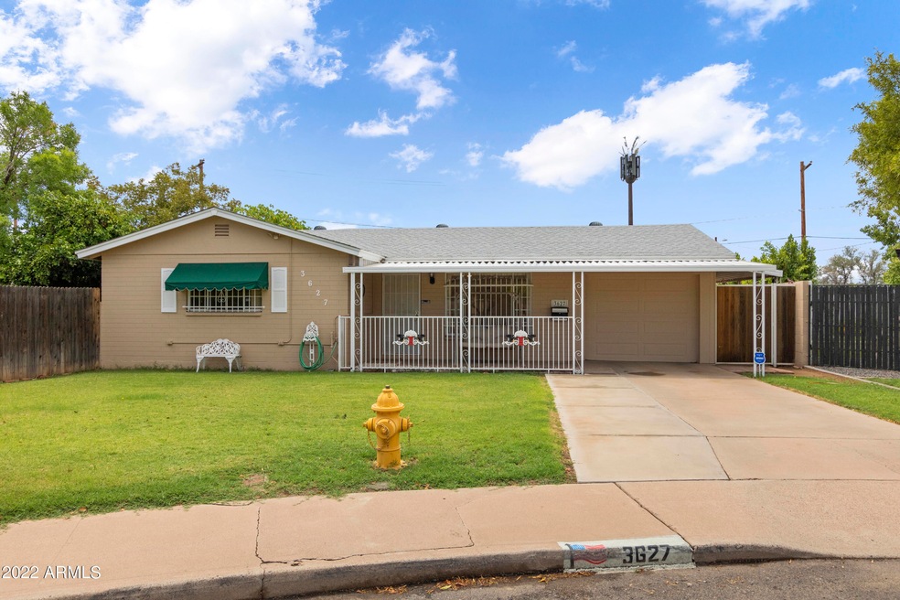 Front of Home (18)
