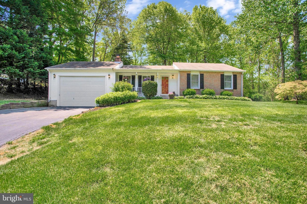 39305 Thomas Dr, Mechanicsville, MD 20659 - photo 1