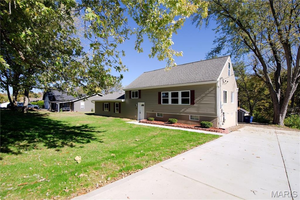 17 Placid Dr, Saint Charles, MO 63304 - photo 1