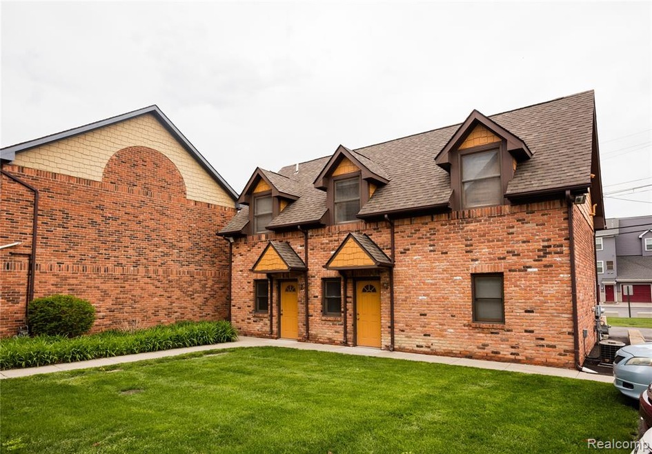 445 E Ferry St, Detroit, MI 48202 - photo 1