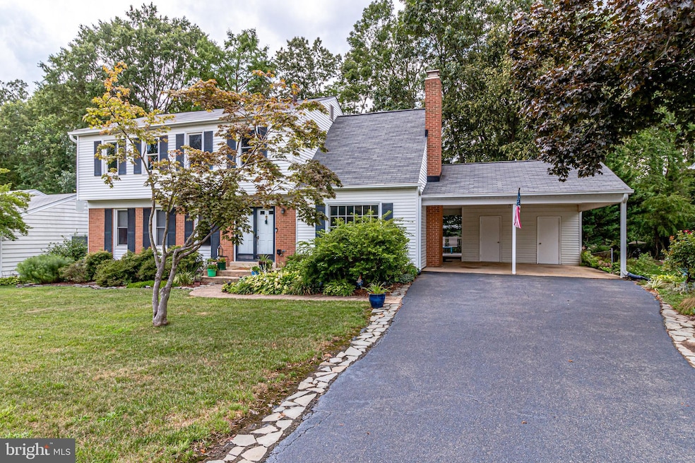 8000 Lake Pleasant Dr, Springfield, VA 22153 - photo 1