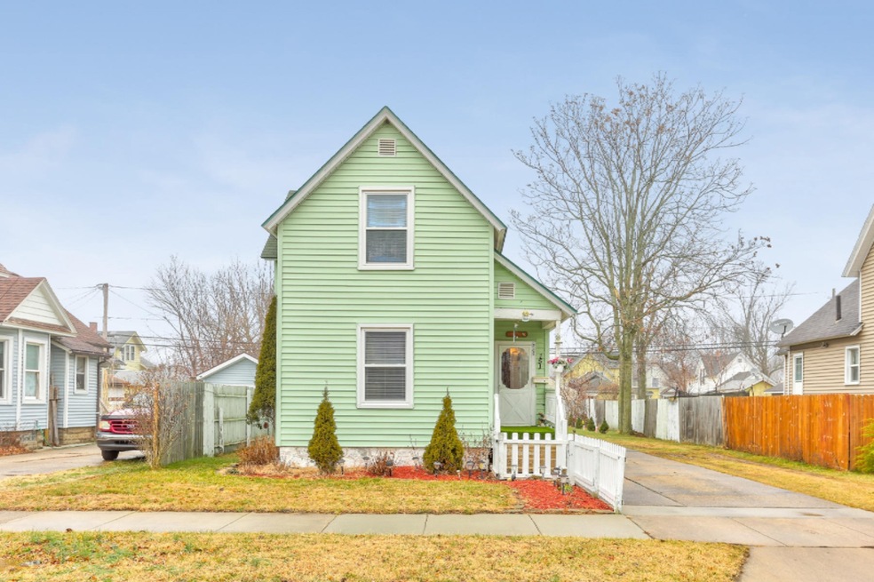 151 W 17th St, Holland-9