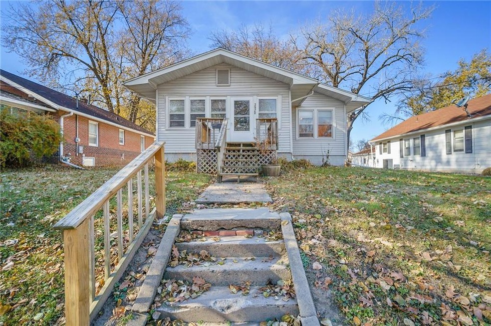 3920 4th St, Des Moines, IA 50313 - photo 1