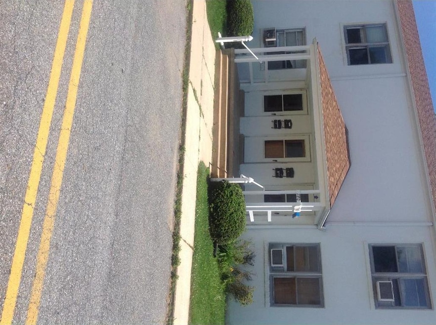 780 Elkton Rd unit B, Newark, DE 19711 - photo 1