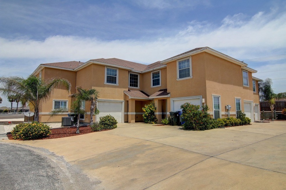 Welcome to Seamount Cay Townhomes!