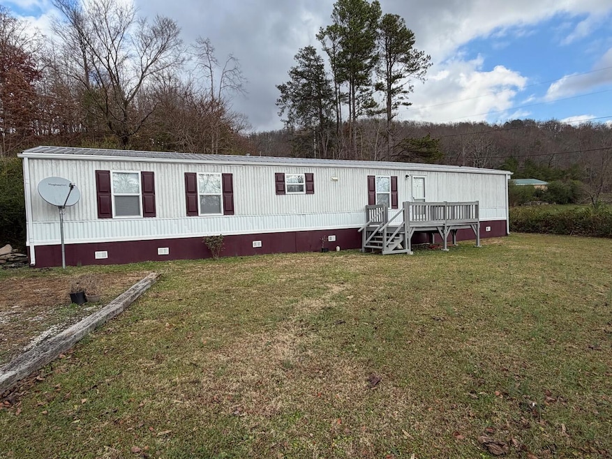 37 Burnett St, Williamsburg, KY 40769 - photo 1