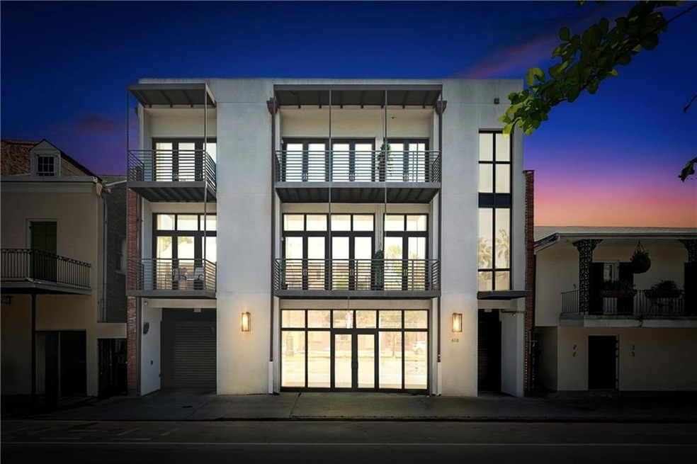 French Quarter Turn Key Luxury Townhouse